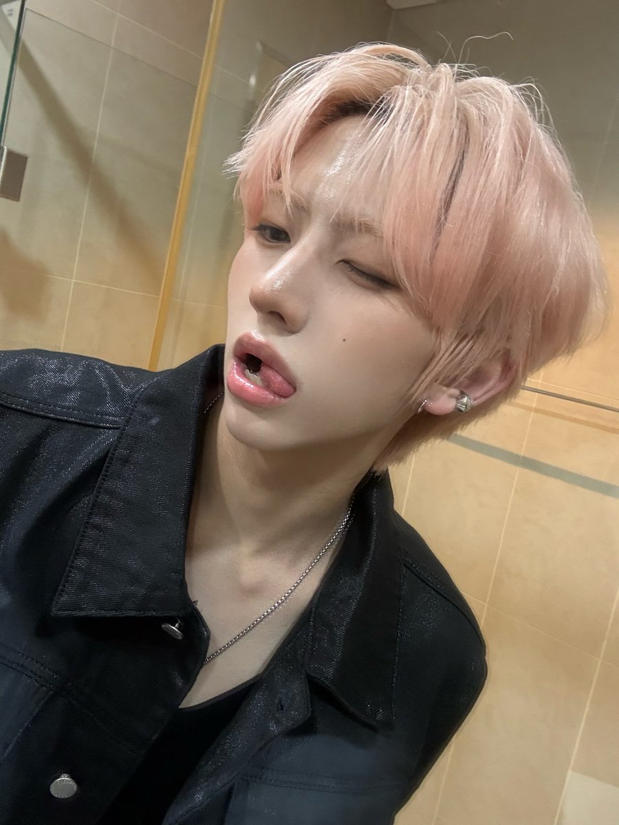 bonvu_'s tweet photo. 자꾸 탑이라는거 티내지 마세요. https://t.co/ETGSWJtLWD