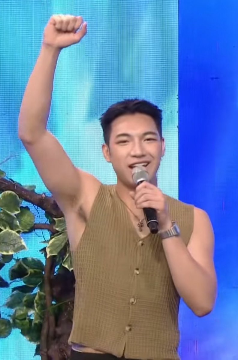 DarrenHottie's tweet photo. may pa kilikili at braso hehehe 😍🥵

#DARREN @Espanto2001 https://t.co/lipHfcHQKn