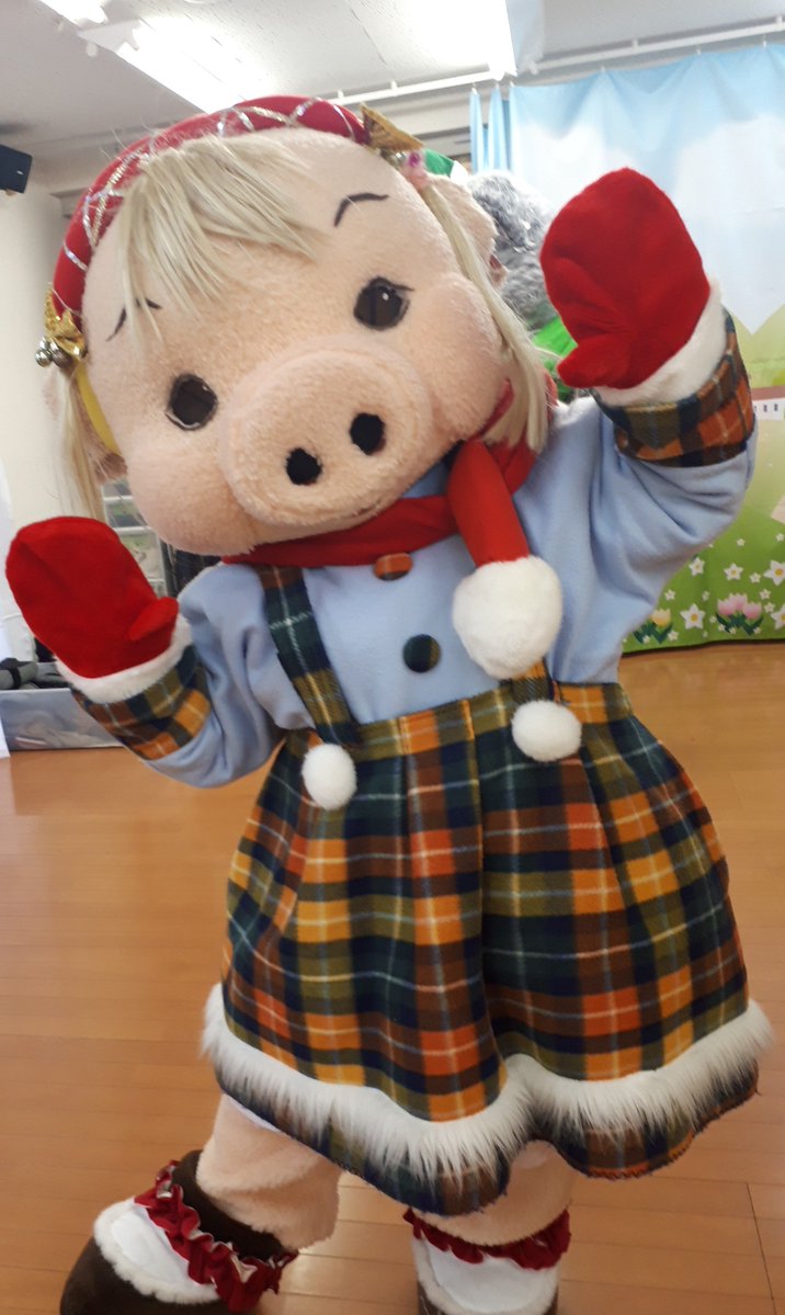 chokogroup's tweet photo. #こぶた 
赤いドレスは夏がきた〜
チェックのスカートは冬
水玉パンツはいつでもオーケー https://t.co/fEr9sb0lxq