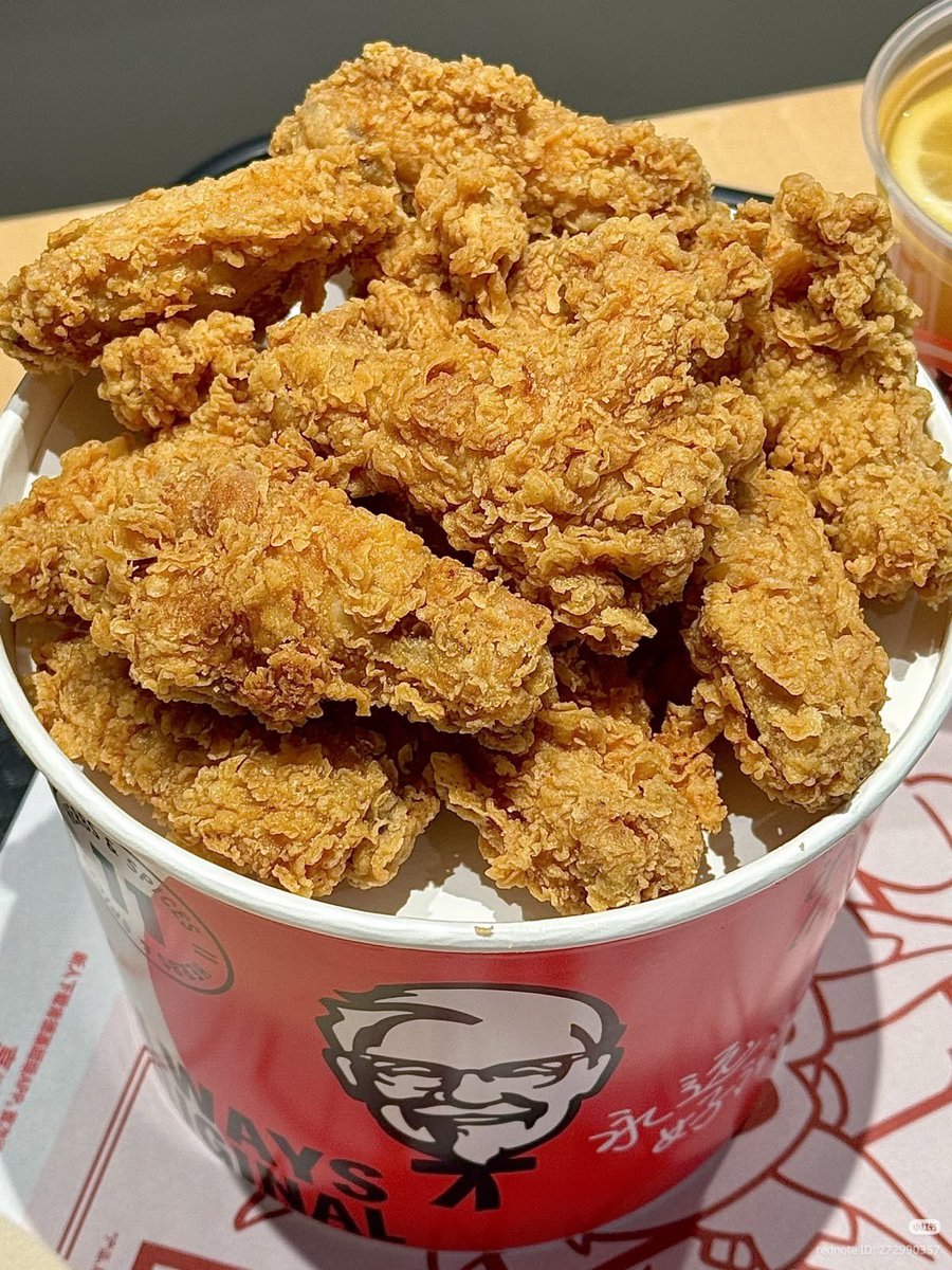 lordnevie's tweet photo. ᅠᅠ

ᅠ
She’s spending the night, she hopes he doesn’t mind. She made him a cake, got him balloons, and fried chicken for them to share. The cake was hard to make, she hopes he likes it.
ᅠᅠ

ᅠ https://t.co/LsIcZdUSLB