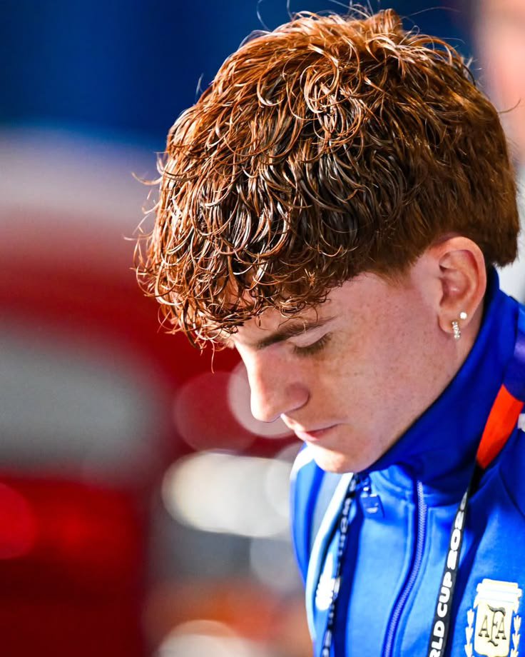 4erveer's tweet photo. Au ; #Barcopaz &amp; #Cutilicha 

En donde Lisandro y Valentin trabajan juntos en la sucursal de carrefour en Moron y están hartos de la gente. 

O

Donde Cuti y Nico quedan flechado y van a comprar una sola cosa todos los días para ver al carnicero y el cajero. https://t.co/jnTQdh5uWk
