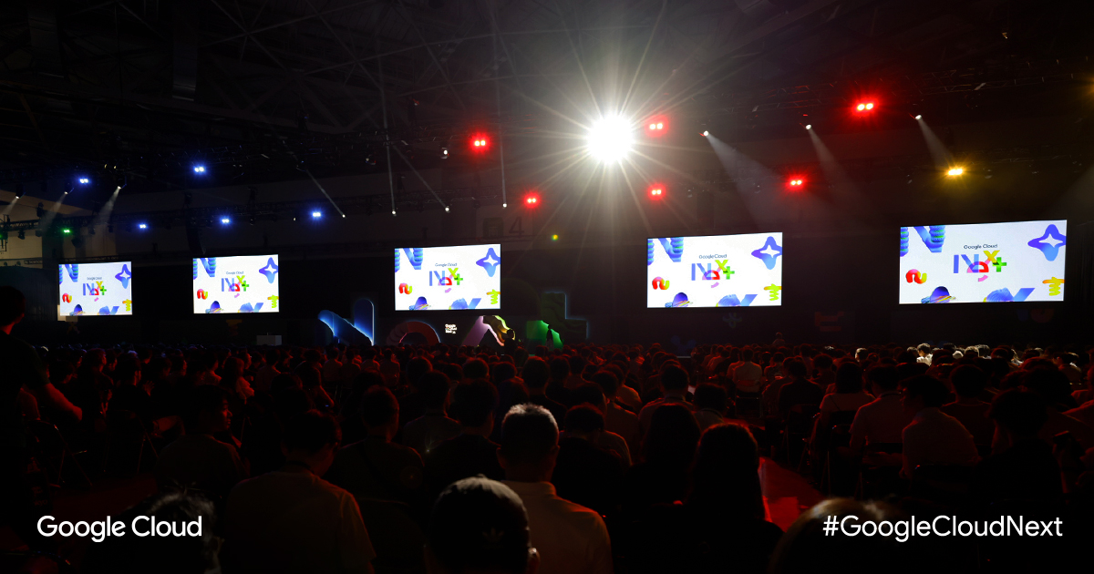 googlecloud_jp's tweet photo. #GoogleCloudNext🗼
2 日目の基調講演が始まります。

オンライン視聴はこちら：
 https://t.co/HQwgHBfn06 https://t.co/H8XCqe35Lc