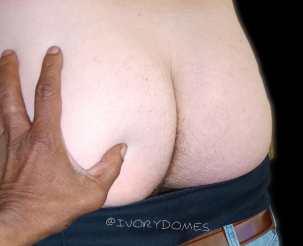 ivorydomes's tweet photo. Yeah, it's true white boy booty is my preference.
#blackroom #interracialgay https://t.co/m9r8GDQ2VK