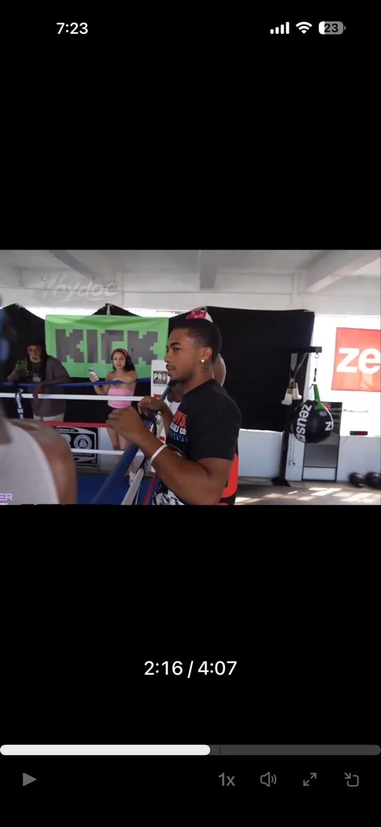 DangZane87's tweet photo. @yousoslowlilbro The look you give ya boy when he ain’t doin what ya thought he would! AAAAAHHHH https://t.co/vb6eguwFJn