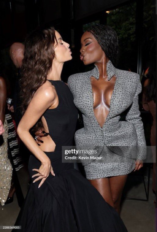 CarthenCrave's tweet photo. Olandria stuns with Maura Higgins at the 2026 TIME100 Creators Event!

#OlandriaxTime100 #OlandriaxMugler https://t.co/TpgjLPpN6w