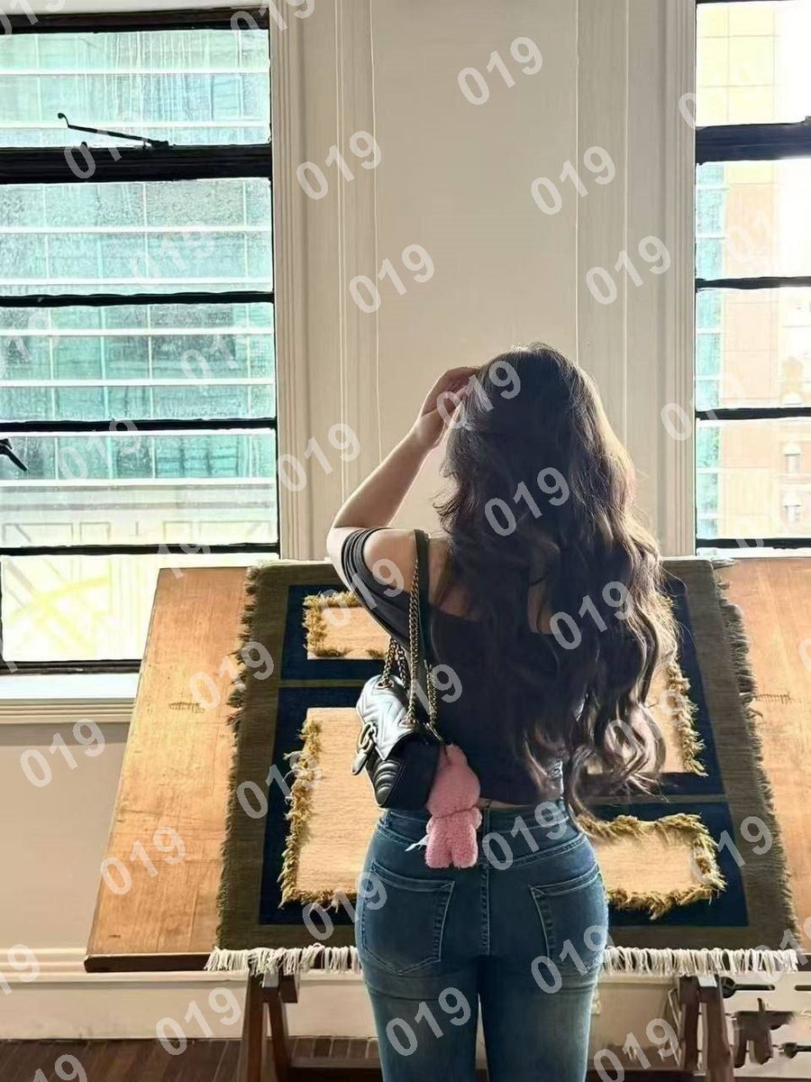 igitka's tweet photo. 东流逝水，叶落纷纷，荏苒的时光就这样悄悄地，慢慢地消逝了。时间带走年轻的容颜，却留下孤独老去的心。
沧浪街道
#姑苏
👉助理@hyum74
久久连妹子白嫖勿扰
看上了请截图妹子便客服快速安排
#苏州 https://t.co/aXpnlxjVYx