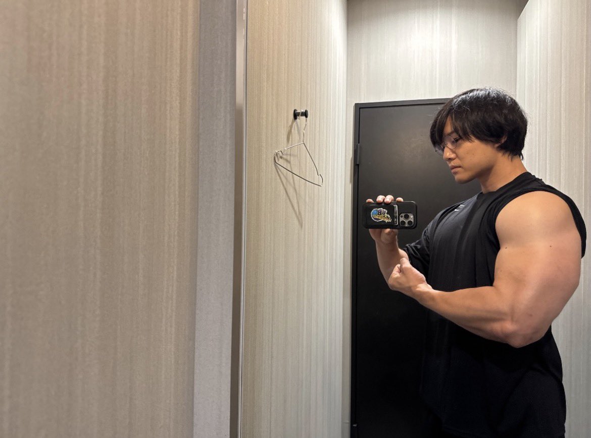nico___chyam_'s tweet photo. 実はだいすき青木マッチョと
お誕生日が同じでして ..💭♡

この時代、
同じ月日に生まれて来られたことを
とっても幸せに嬉しく思う
今日この頃です꒰՞ ܸ. .ܸ՞꒱

だいすきまっちょもわたしも
お誕生日おめでとう❁⃘:) https://t.co/zLXHmabWRN