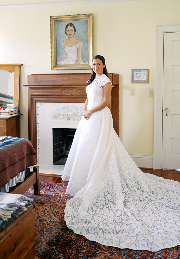 WhiteOnDISC's tweet photo. Camryn found the one “Just had to send a few pictures I’ve gotten back in my favorite dress I’ll ever wear. I can’t thank you enough for helping me pick out a dream gown!”  https://t.co/Ndp87cfEPP

#weddingdress #weddinggown #weddingday #weddinginspiration #bridetobe #bridal https://t.co/7ICX9W6U5T