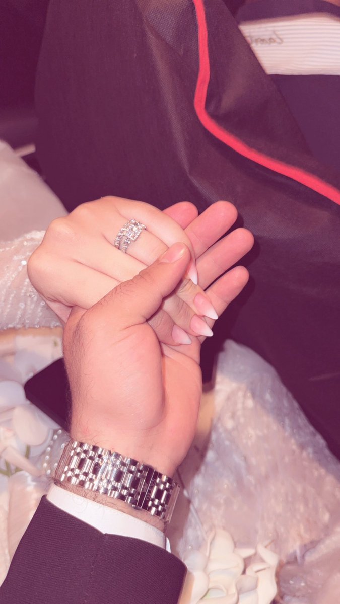 samyozaa's tweet photo. Home isn’t a place anymore it’s you❣️👫 https://t.co/i0One1BJRy