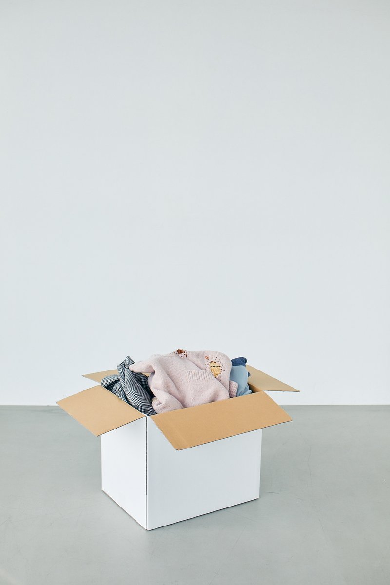 kind_u's tweet photo. 暑い日は、おうち時間にクローゼット整理。着なくなったブランド服は、カインドオルの宅配買取へ。🔗https://t.co/ldDbqLH90g https://t.co/fngQeoWdkg