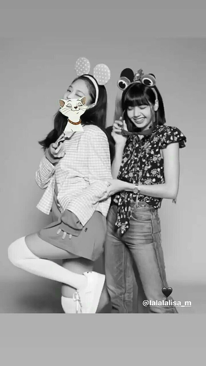 rubyaleister's tweet photo. Jennie dan Deb hanya berteman. yang valid dan nyata adalah Jennie dan Lisa. 
Jenlisa 144p is real
Kim Hannah? Kim Jennie
Lisa : she said yes ( Jennie )

#JENLISA https://t.co/6JklzkpzKl