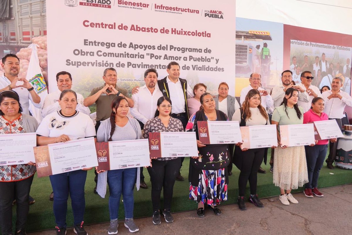 armentapuebla_'s tweet photo. Con el programa de Obra Comunitaria✨, mejoramos la Central de Abastos Benito Juárez de Huixcolotla 📍🧺, un espacio que mueve la economía de la región y forma parte de la vida diaria de miles de familias. 🧑‍🧑‍🧒‍🧒 https://t.co/UonIPPlRR1