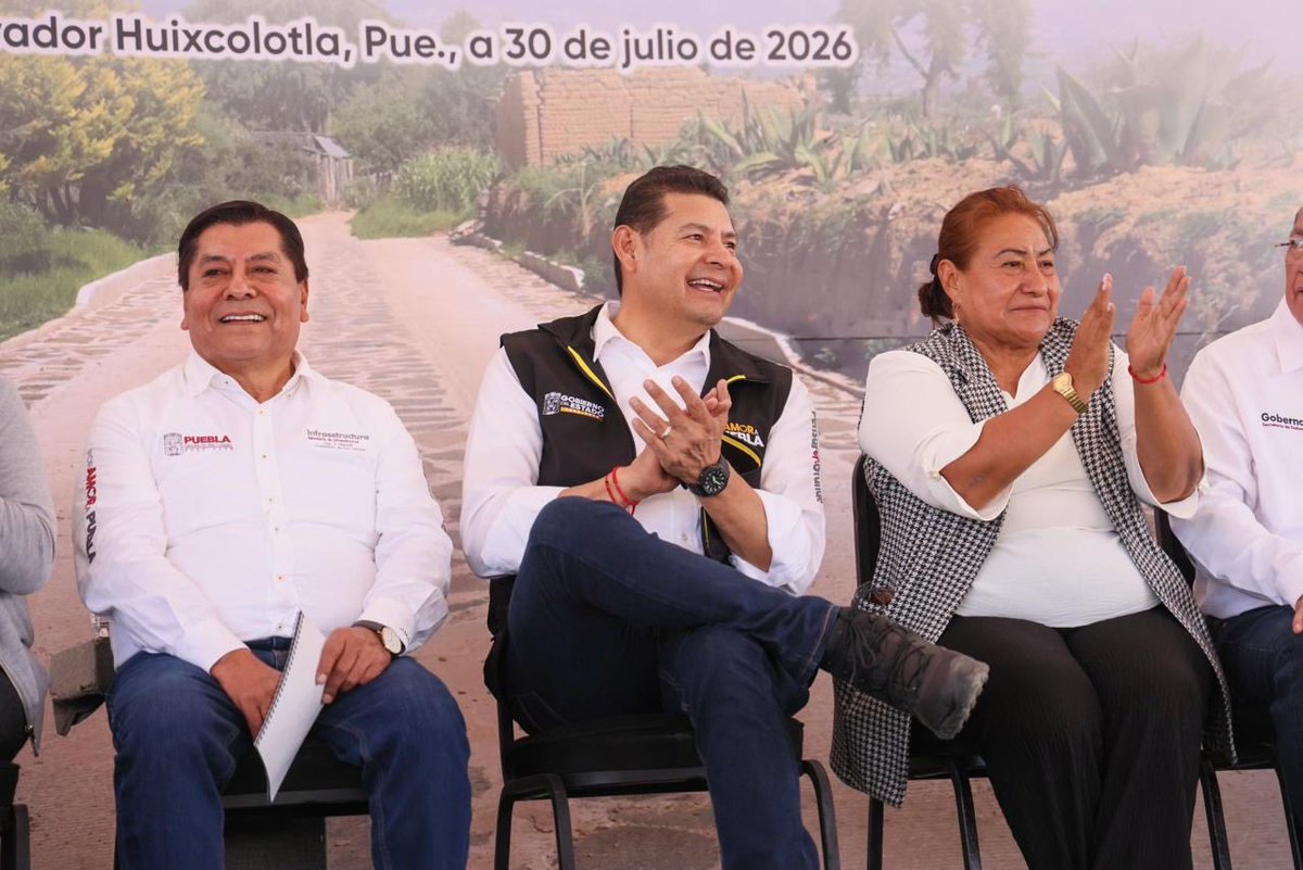 armentapuebla_'s tweet photo. Con el programa de Obra Comunitaria✨, mejoramos la Central de Abastos Benito Juárez de Huixcolotla 📍🧺, un espacio que mueve la economía de la región y forma parte de la vida diaria de miles de familias. 🧑‍🧑‍🧒‍🧒 https://t.co/UonIPPlRR1