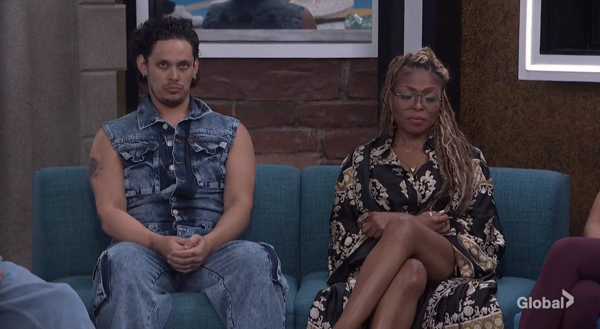 BB_Updates's tweet photo. It's time for the live vote and eviction! #BB28 https://t.co/a1S9v7kW3c