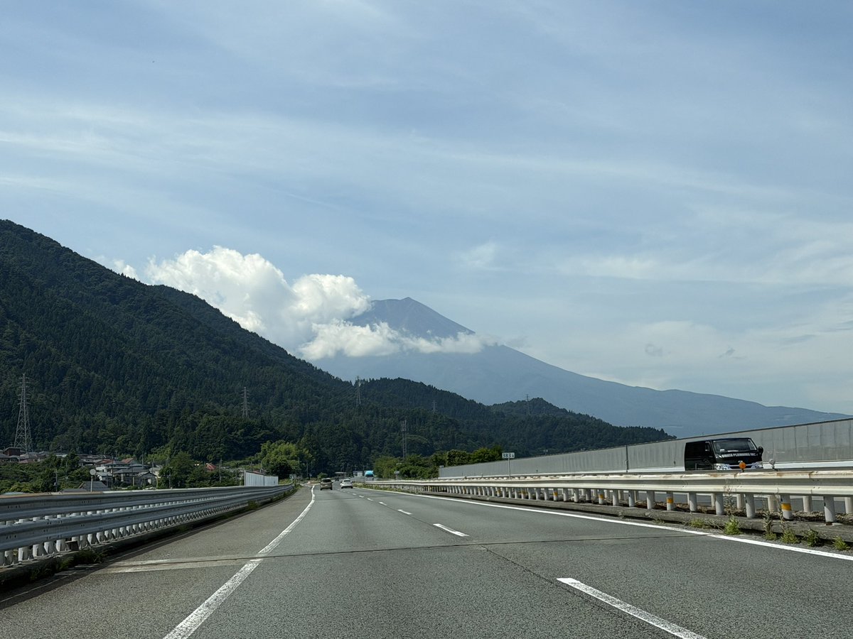 chocolatejky's tweet photo. ふっじさーんっ🗻🇯🇵✨ https://t.co/cGm2CvjAui