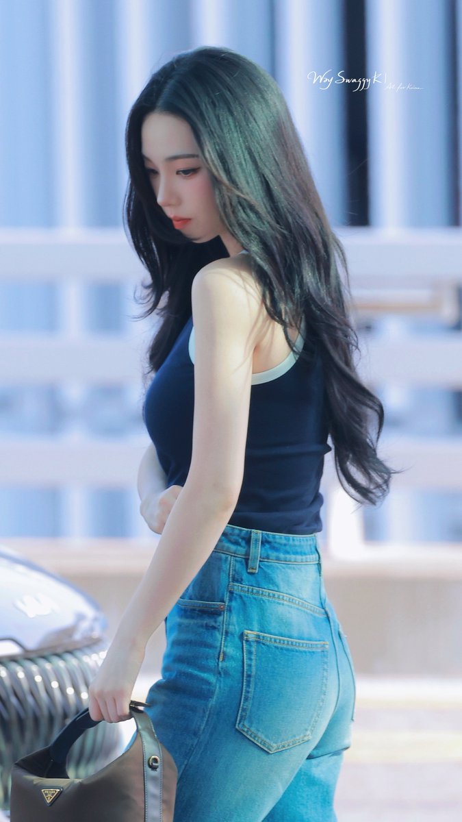 WxySwaggyK's tweet photo. 260731 ICN
#aespa #에스파 
#Karina #카리나 #劉知珉 #カリナ #柳智敏 https://t.co/W2cI5hCQPH