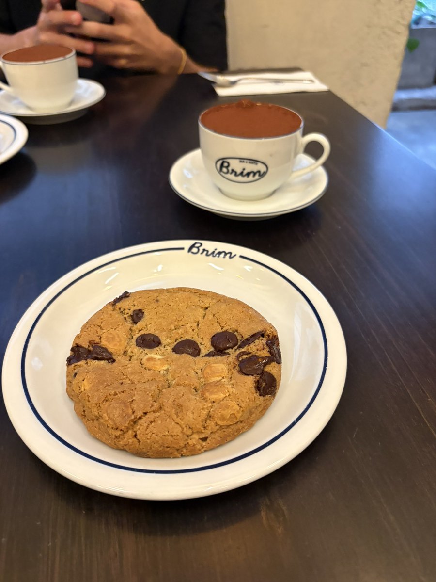 sofixsofix's tweet photo. superfaturando em sp https://t.co/IyAQkOq1dA