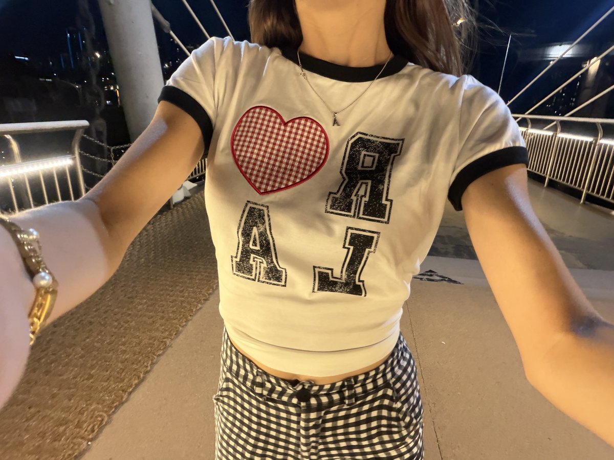 ayryiyz's tweet photo. minha camiseta r❤️la https://t.co/fhPAbSgRcH