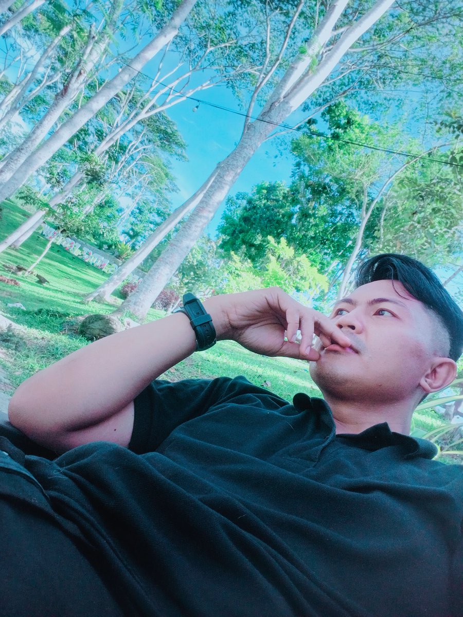 Matthewmassuer's tweet photo. available today butuan city book now☺😊just txt or call 09662608656 for booking and reservation for massage. 
#butuanmassuer 
#alterbutuan   
#LegitMassage 
#butuancity 
#massagetherapy 
#tall,moreno and gentlemen
#5,9 height
#highlights 
#followers https://t.co/2EDzFllRZz
