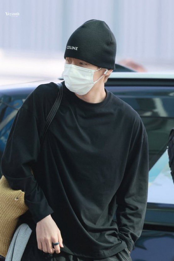 tkrse7's tweet photo. Have a safe flight taehyung 💘🥹 https://t.co/7674nBxhgX