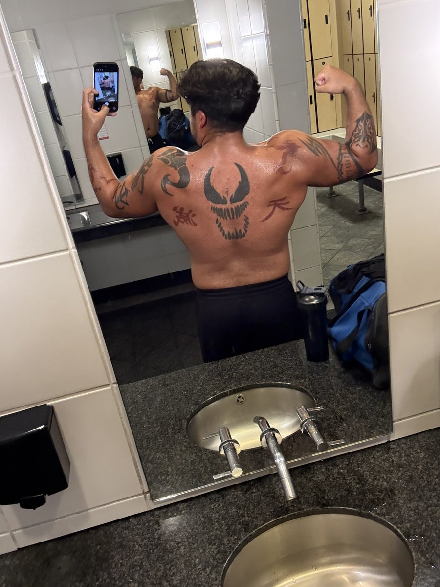 CiscoIopez's tweet photo. The usual #grind https://t.co/boVBEVRTse