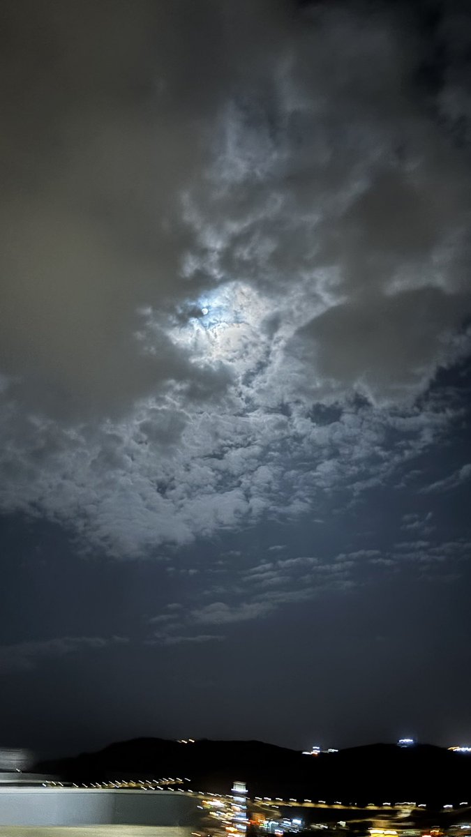 q9v9_'s tweet photo. ☁️ https://t.co/uI66oy87nU