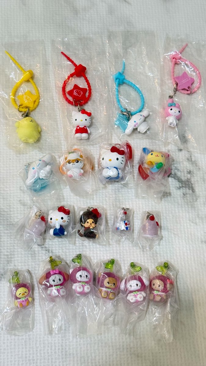piii__mt0205's tweet photo. Lil ala modeなかよしさくらんぼスイング🍒16回回した🦋ラテちゃんだけずっと出てくれなくて交換していただいで無事コンプ😭💛 https://t.co/KDFwHJ9by3
