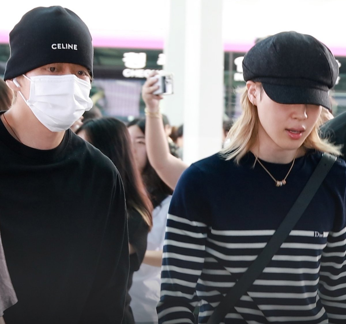 vmnjieun's tweet photo. they match each other so well https://t.co/q0y2hdikRX
