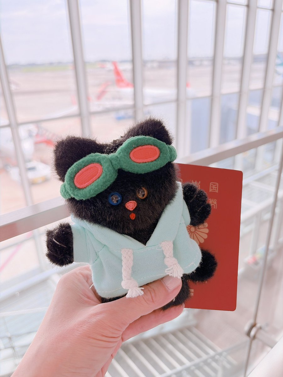 bnd20230530's tweet photo. おひさしぶりの釜山に行ってきます🎵
夏休みなのに空港ガラガラだなぁ。 https://t.co/n9RZ3H7tao