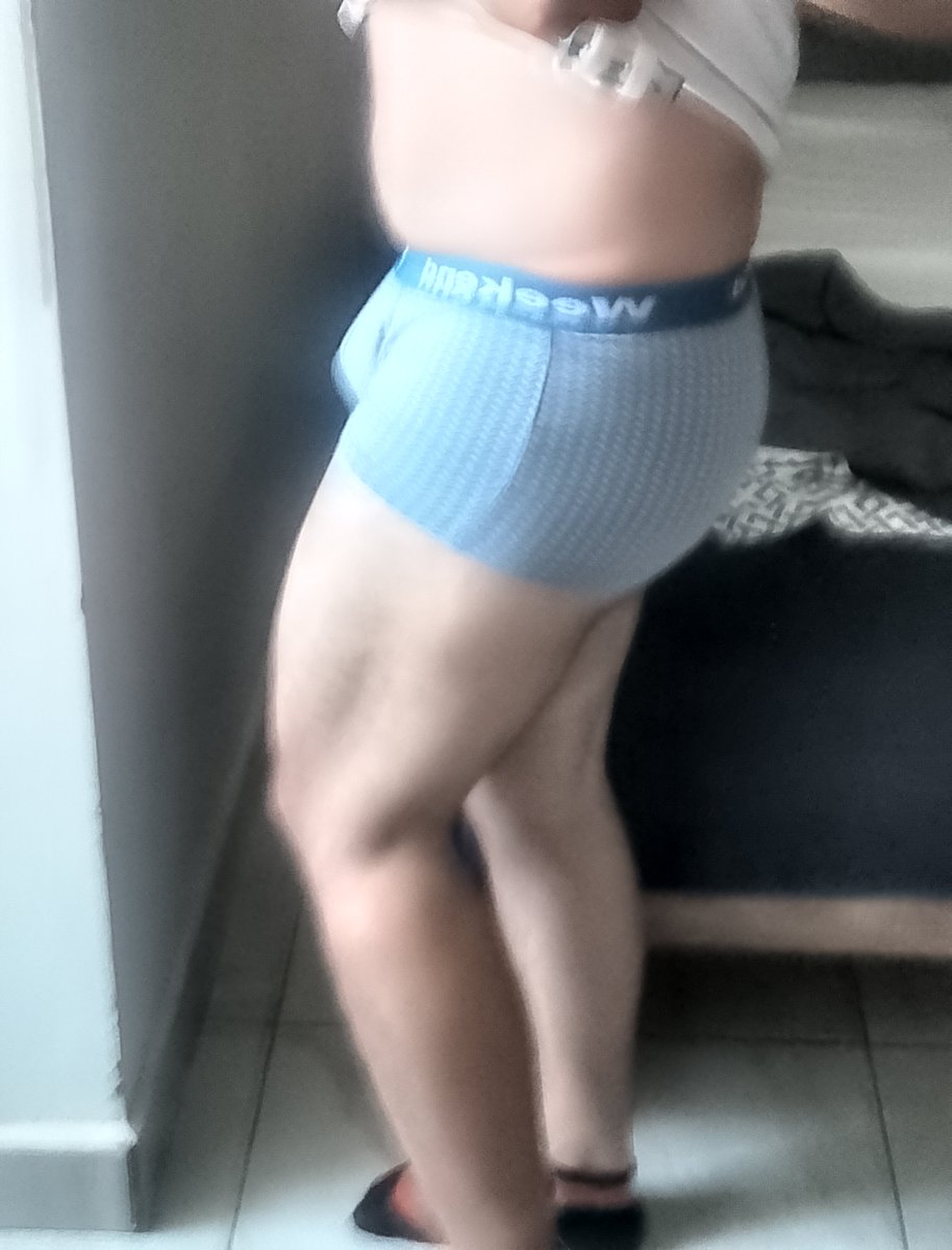 AranoVlad's tweet photo. Me gustó como se ven mis piernas https://t.co/jRw6gZ6POq