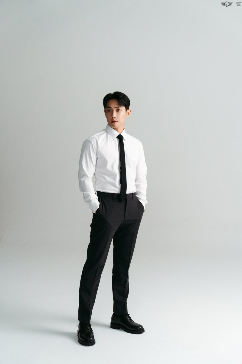 PrainTPC's tweet photo. [이준]

'헬스헬퍼' 맥스컷 광고 비하인드 공개 

비주얼도 건강미도 열일 중 💪🏻❤️‍🔥

더 많은 비하인드는 프레인TPC 블로그에서 확인하세요!
➥ https://t.co/JSR0yUXlvd

#이준 #LeeJoon
#헬스헬퍼 #맥스컷 https://t.co/Qp3SdGWOhn