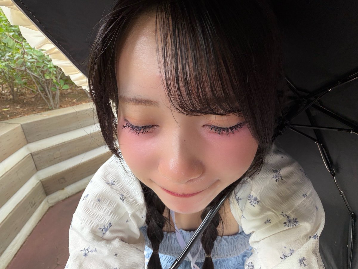 tsukidayo1234's tweet photo. 金曜日〜！！
もう単独から1週間経ったって本当、⁉️
アツイアツイだから熱中症対策しっかりして今日も一日頑張ろうね😚✊🏻 https://t.co/3nJLAX0UUr