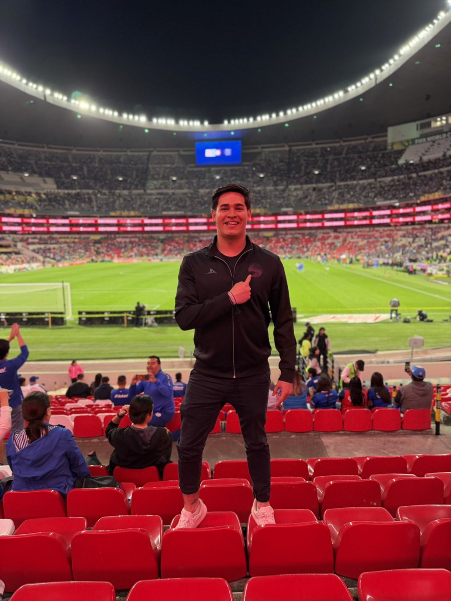 miguelcamara's tweet photo. 🚨#GIVEAWAY AZUL🚨

🎫 ¡TE REGALO BOLETOS PARA EL JUEGO ANTE ATLANTE ! 
 
1️⃣Sigue a @calientesports y a mí 
2️⃣Dale 🔁 y ❤️
3️⃣Sígueme en Insta (miguelcamara)
4️⃣Comenta a quien llevarías al estadio 🚂#MásAcciónMásDiversión 🔥 

🎫 ¡Se regalará un pase doble! https://t.co/IRWNQmjBKP