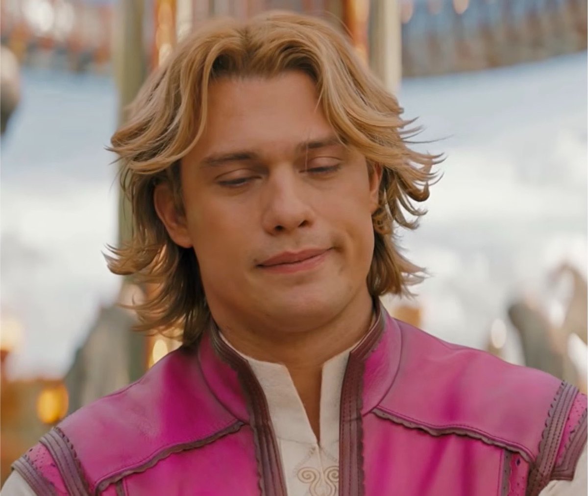 hotgirltayruss's tweet photo. the cutest alien prince to ever exist https://t.co/2jpJfBOdGK