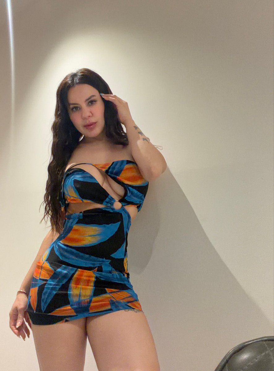 alicealiciaalis's tweet photo. 🖤💙🧡 https://t.co/7tp8YBo227