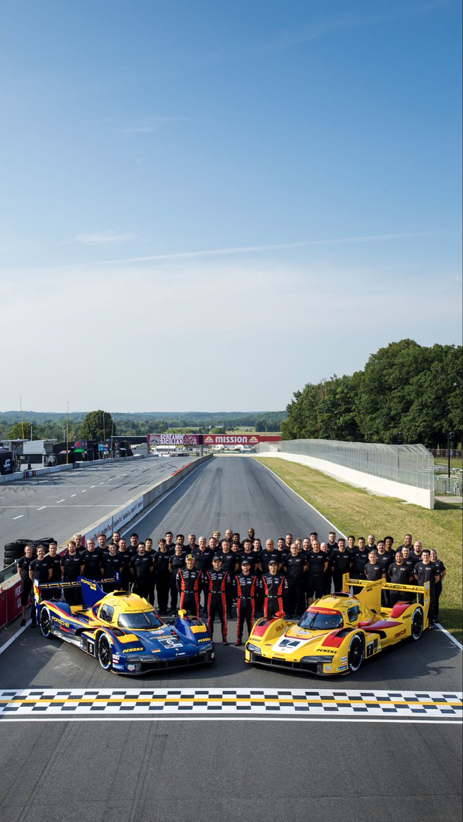 Team_Penske's tweet photo. The team behind these iconic rides. #Penske60 https://t.co/I1ER1FaiH8