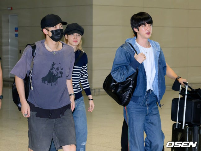 jinnieslamp's tweet photo. 260731 Kim Seokjin at the ICN Airport Departure 🇺🇸

13 https://t.co/hVOEU5Nb9U
14 https://t.co/X9zF41pu8J
15 https://t.co/BEQzjLbJW4
16 https://t.co/dUF0KEzpP0

HAVE A SAFE FLIGHT JIN
#BTS_WORLDTOUR_ARIRANG #BTS_WORLDTOUR_ARIRANG_EASTRUTHERFORD https://t.co/vPrR7ReMe3