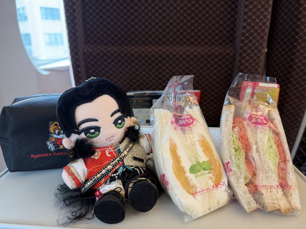mmmm_hi_'s tweet photo. 今日はメルヘンのサンドイッチにした👍🏻

神戸行ってきます🤩♡ https://t.co/x133ie4YgN