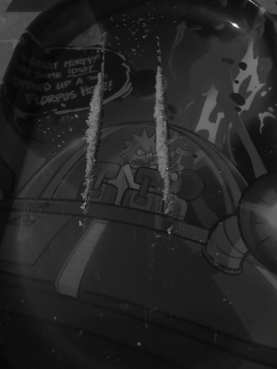 dittxissack's tweet photo. Con Knights de fondo 🧸 #drugtwt #drugstwt #cristal #subtwt #line #heaven #drugs #addiction https://t.co/RoM5OGCbHP
