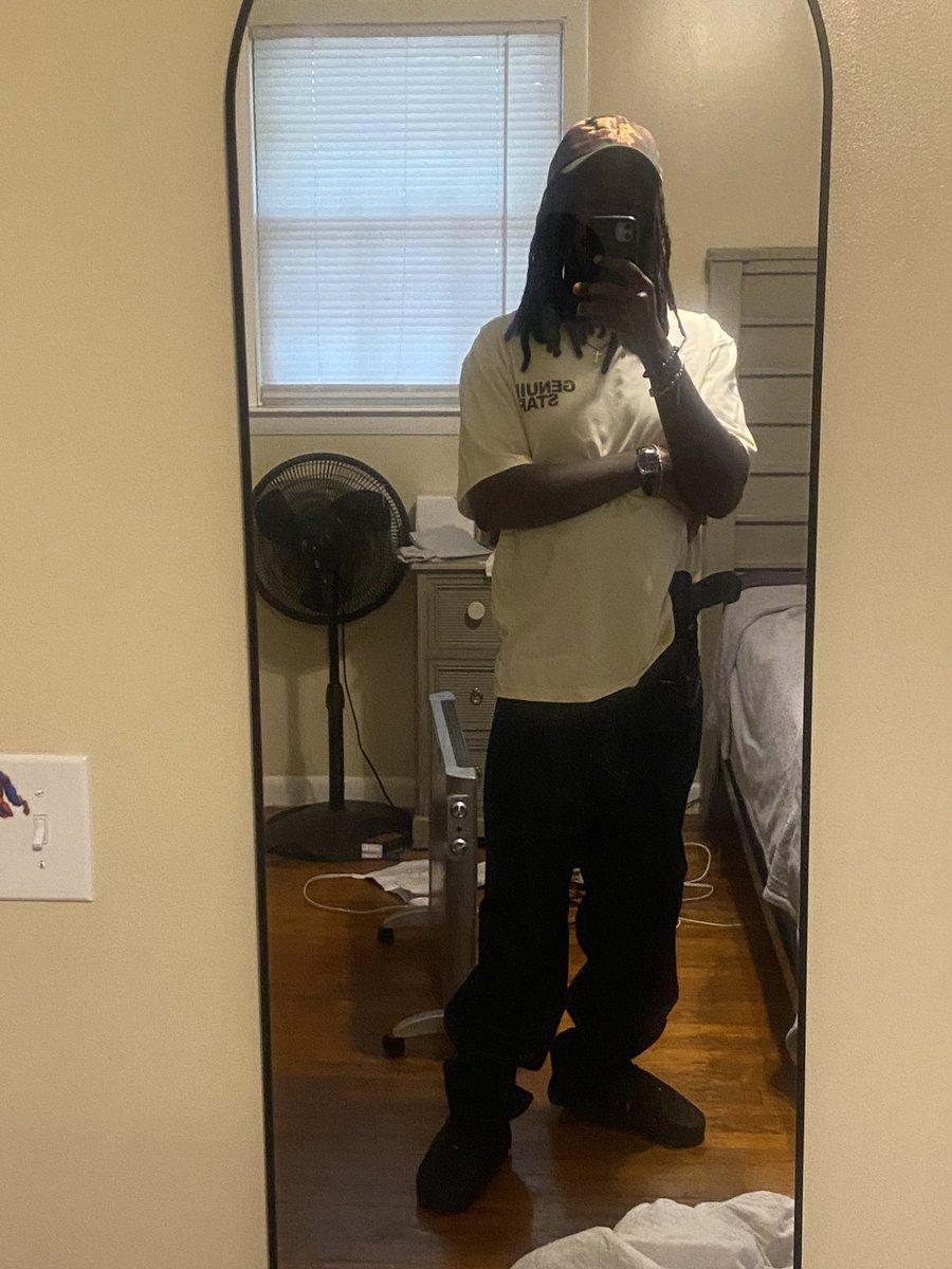 genuinestardrmr's tweet photo. Low quality fit pic of me having that stuff on https://t.co/NomGE6GteY