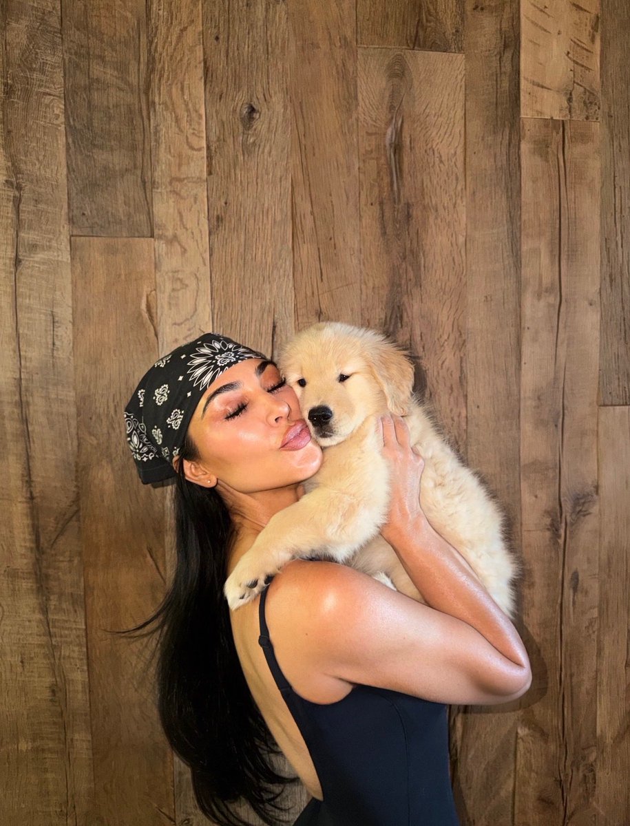 KimKardashian's tweet photo. lakemaxxing https://t.co/zVfQwlTg2a