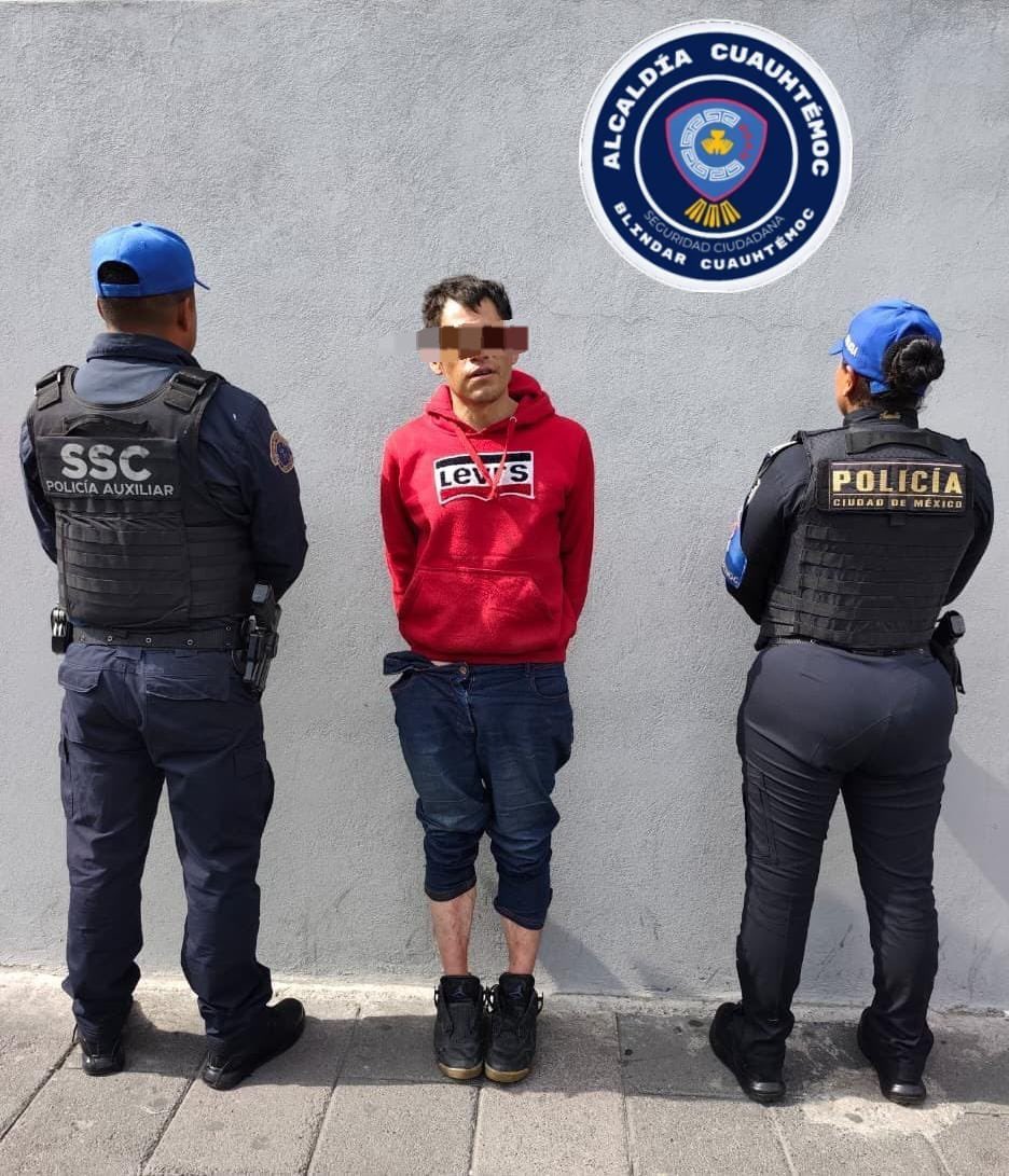 AlessandraRdlv's tweet photo. Dos presuntos responsables fueron detenidos por nuestra Policía Auxiliar mientras robaban autopartes de una camioneta en Manuel González. La reacción fue inmediata y ambos ya fueron puestos a disposición del Ministerio Público.

Seguimos reforzando los patrullajes y actuando con firmeza para cerrarles el paso a quienes intentan delinquir.