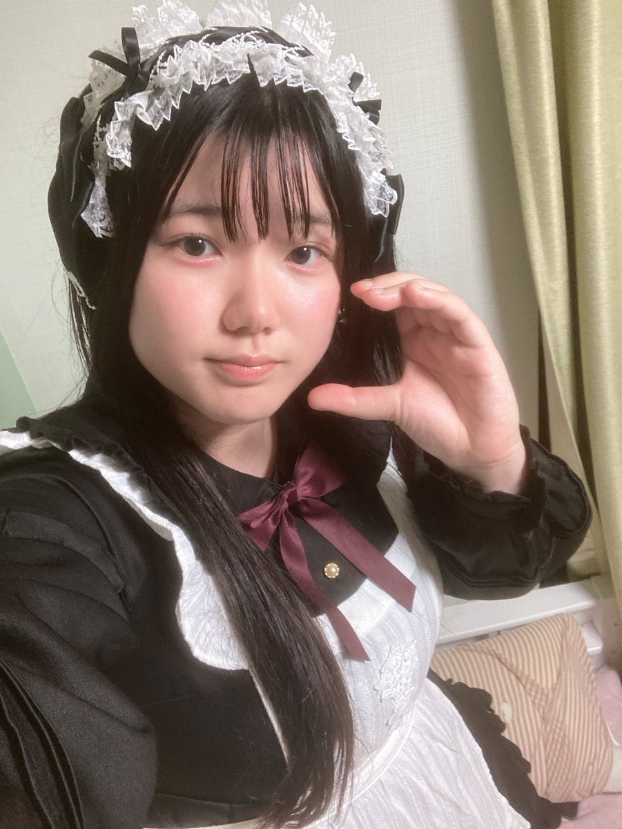 rinrinrin_227's tweet photo. メイド服投下
家事したくないときによく着てる
家事苦手な人はメイド服着るのおすすめ
めちゃ捗るよ
コスプレなのか自我なのかよくわからん https://t.co/KO9Mgiv2N1