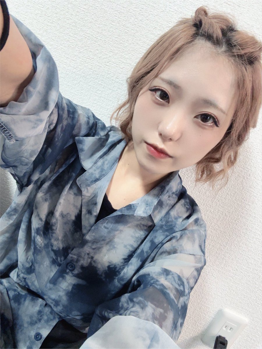 tokiusa_azusa's tweet photo. 7月ラスト〜〜✊🏻 https://t.co/Pgg3i7g6tS