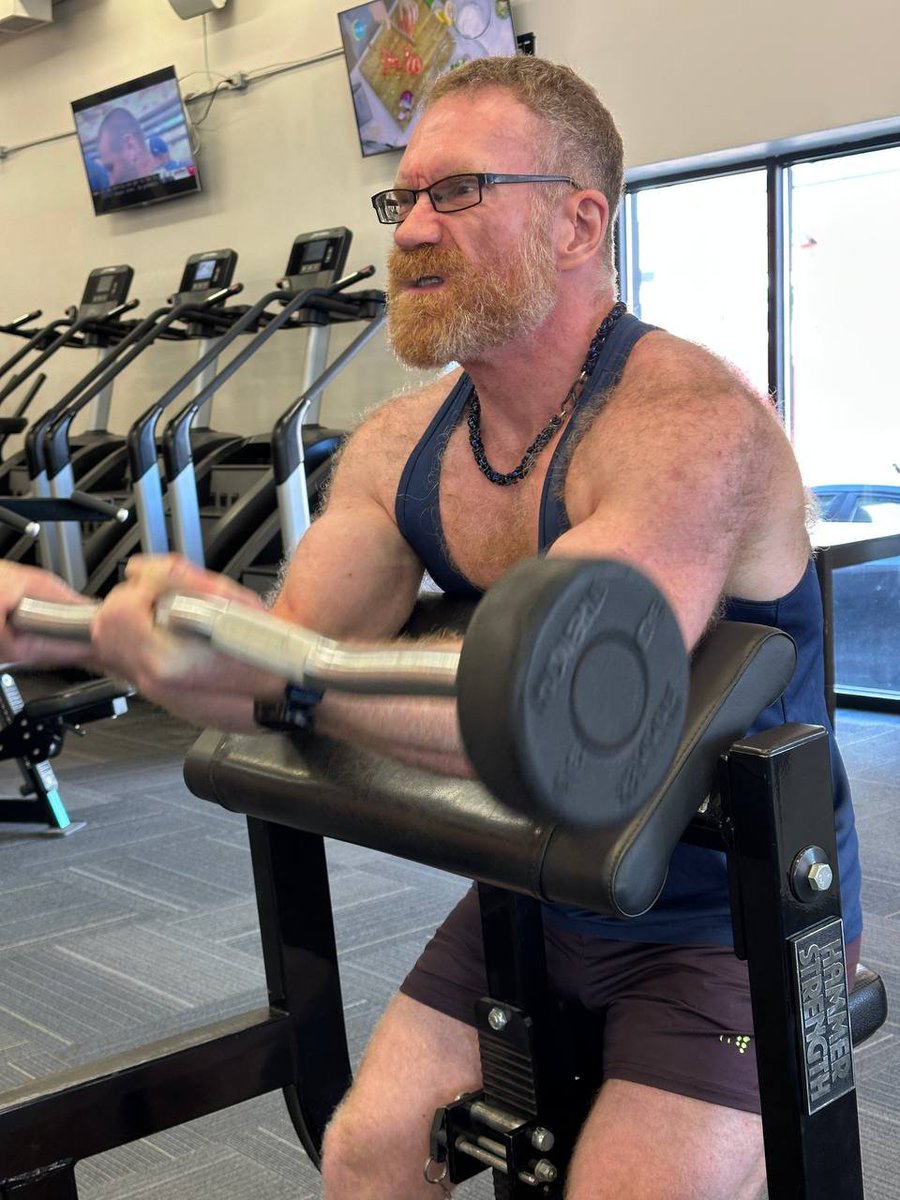 fitgordon's tweet photo. Pull day today. Time to grow. #muscle #pullday #bodybuilder https://t.co/GTkaAe0bFq