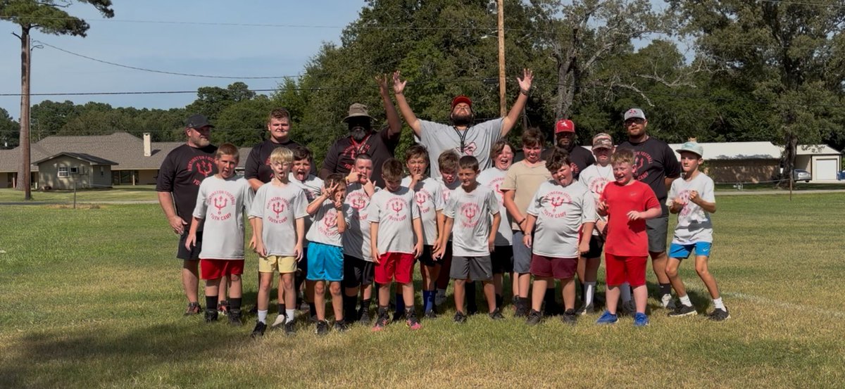 rdevilfootball's tweet photo. 30+ future Red Devils spent the week learning what it takes get #BETTER each and every day. We’re proud of each and every one of them and can’t wait to see them in Red Devil uniforms soon! https://t.co/0u5V5bGrXE