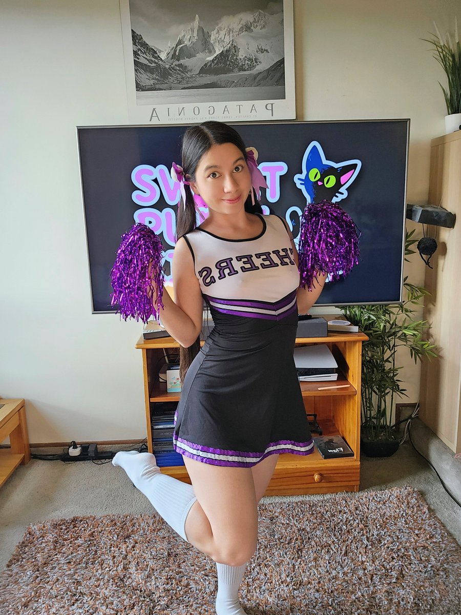 sweetpurrykitty's tweet photo. Hoy como cheerleader. ¿Qué piensan? Si quieren ver más, subí michísimas fotos más en mi perfil: https://t.co/BVdcPyHtzH Besitoooos 🥰🥰🥰💞💞 https://t.co/EWJcbi85v6