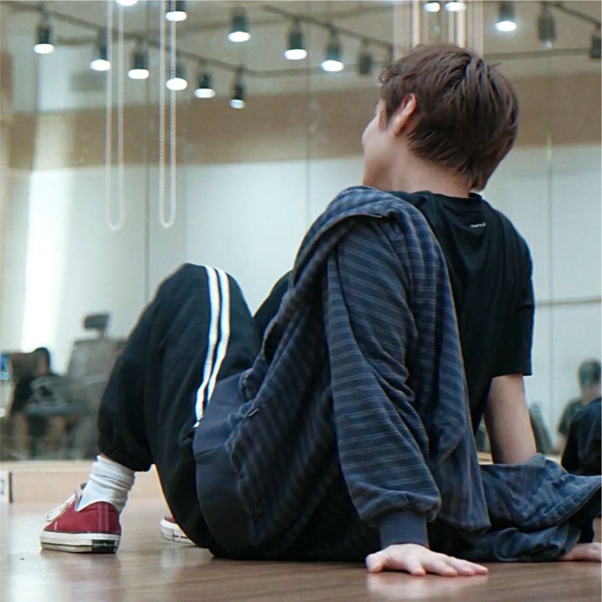 herein11111's tweet photo. 혼자 해 봐 https://t.co/0a7yRFI6is