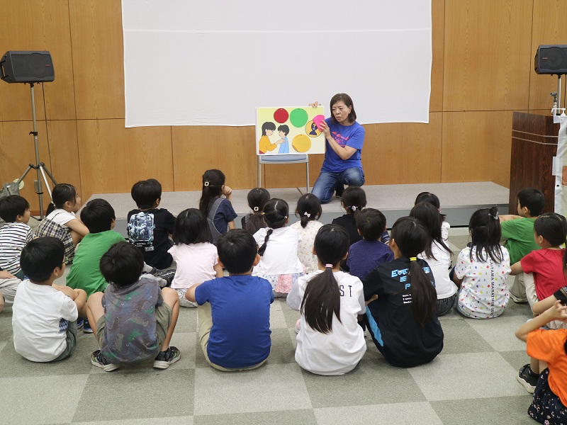 ChuoSCPR's tweet photo. 【区総務課からのお知らせ📣】

\8月30日㈰に中央区親子防犯教室を開催します。/

小学1年生～3年生を対象に中央区親子防犯教室を開催します。実際に身体を動かして防犯を学べる楽しい教室ですので、是非親子でご参加ください。

詳細・お申込みは、リンク先へ
▶https://t.co/wvyKe9vbXQ https://t.co/s3mvWk8a9L