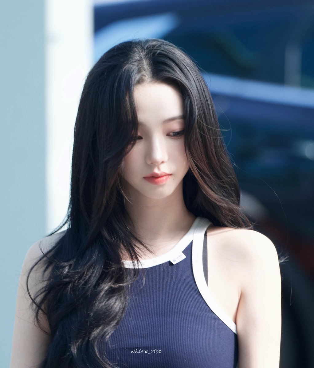 mxxarxna's tweet photo. 넘무 예뻐서 우리집으로 노선변경하셨으면 좋갰다 https://t.co/zZC62pUiw3